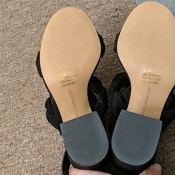 Rebecca minkoff black suede sandals size 5.5 - Picture 4 of 4